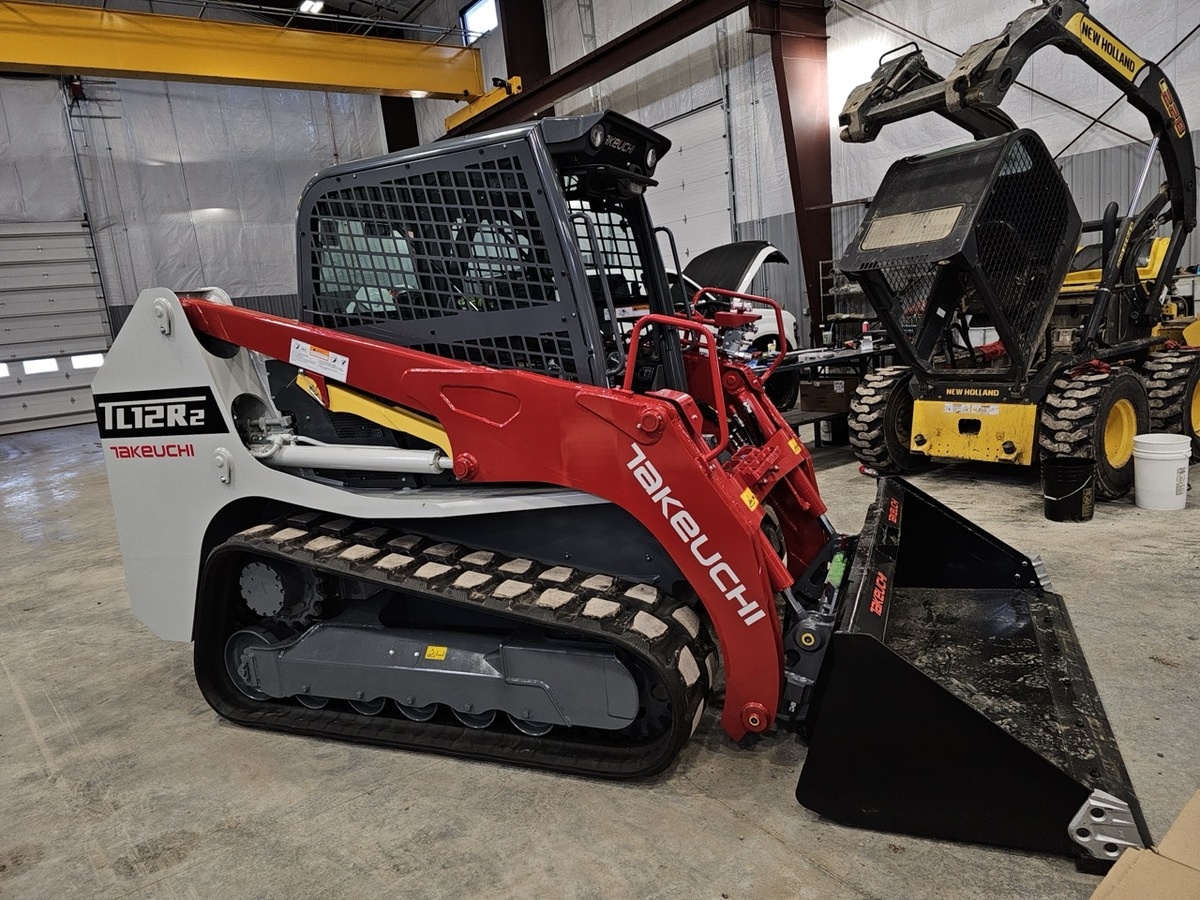 리코 NEW - TAKEUCHI - TL12R2 - IN STOCK - Mountain West Equipment
